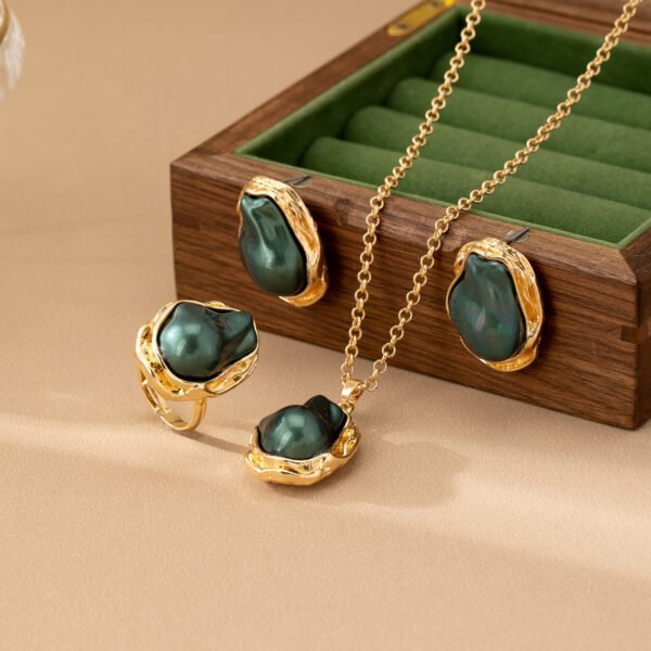Retro Pearl Jewelry Set