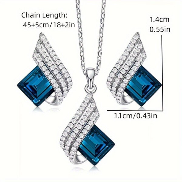 Glass Pendant Necklace