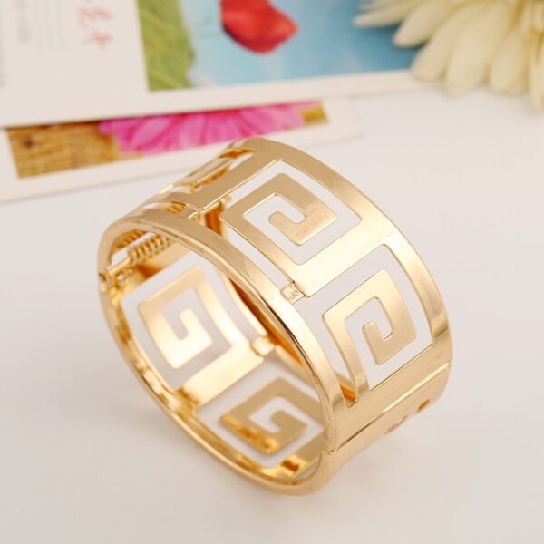 Heavy metal hollowed-out bracelets - Image 5