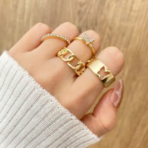 Creative Retro Full Diamond Butterfly Hollow Ring Suit