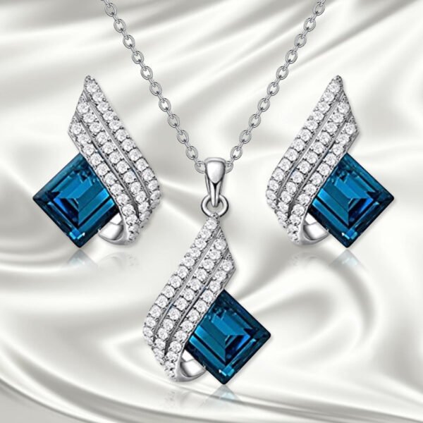 Glass Pendant Necklace