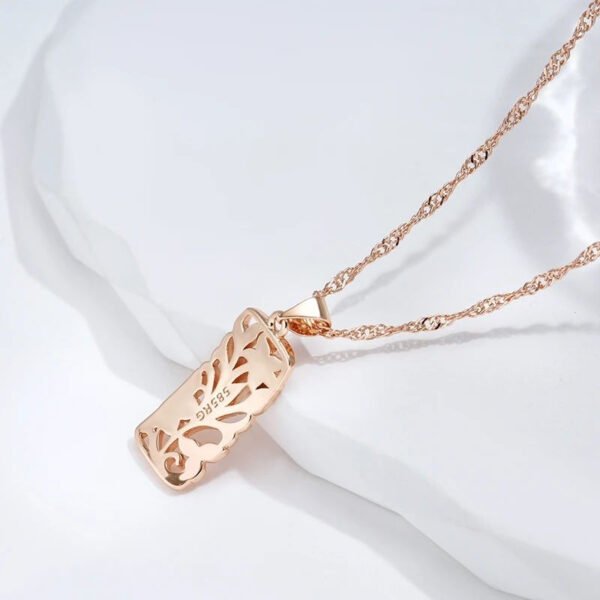 Women's Hollowed-Out Flower Copper Clavicle Necklace - Image 5