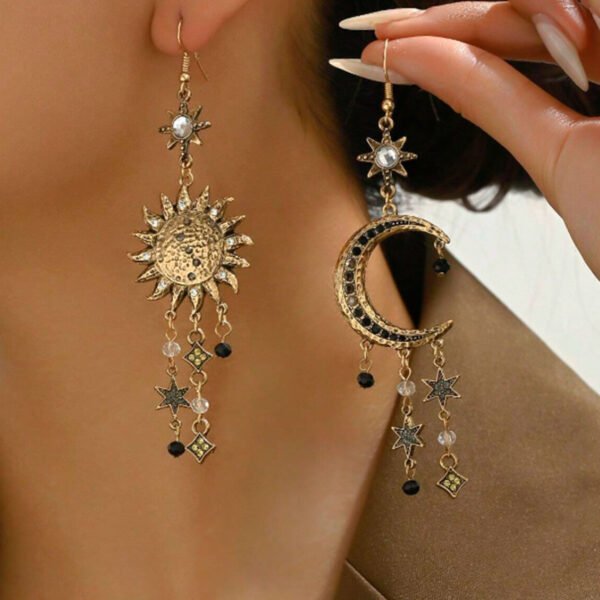 Women's Retro Sun Moon Alloy Earrings - Image 3