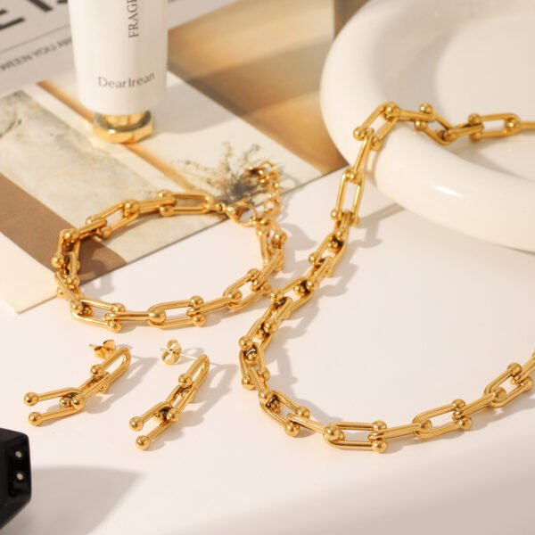 Horseshoe Jewelry Set