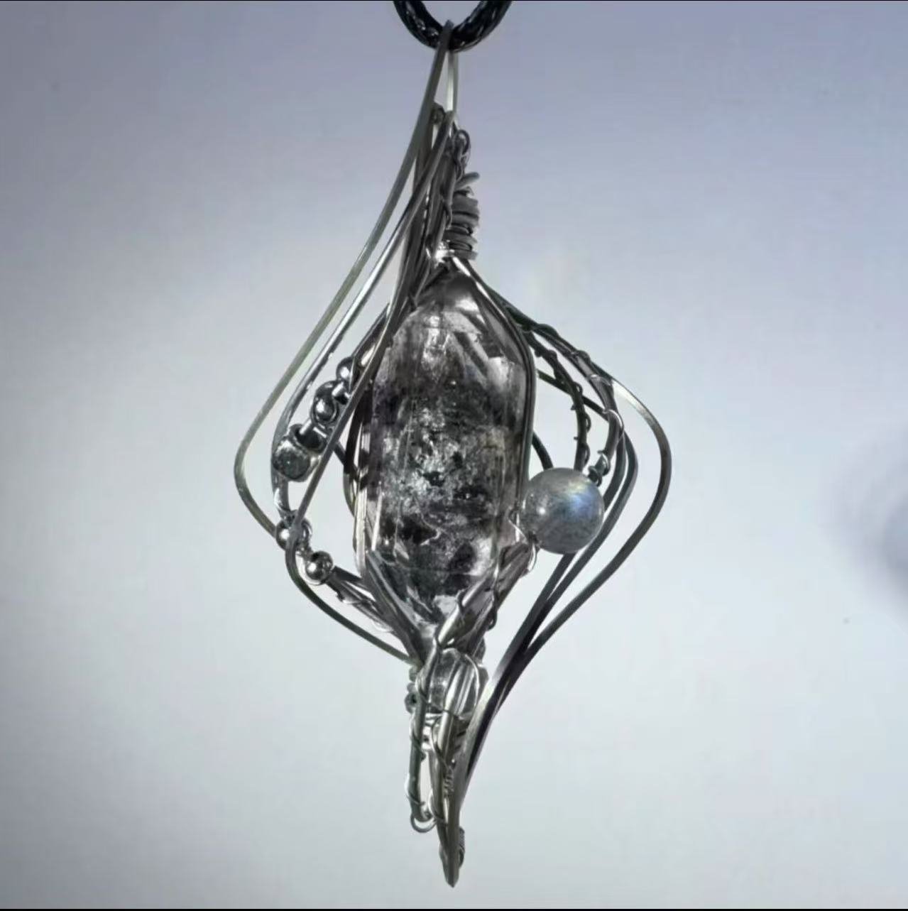 Unisex Mori Style Hollow Winding Alloy Necklace - Image 2