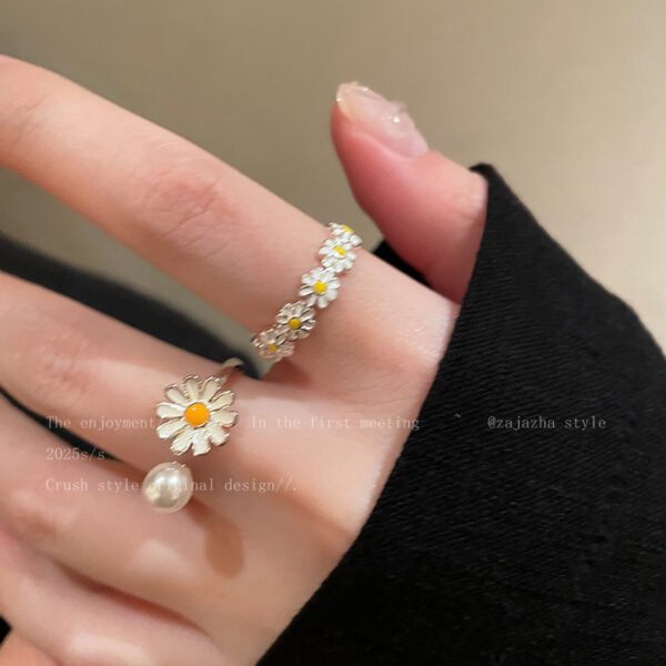 Women's Flower Pearl Daisy Adjustable Twin Ring - Image 7