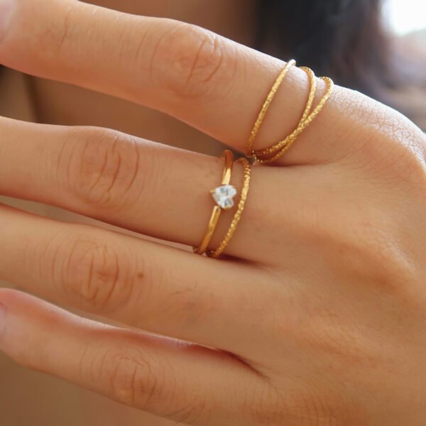 Women's Gold Heart & Oval Stainless Steel Ring - Image 5