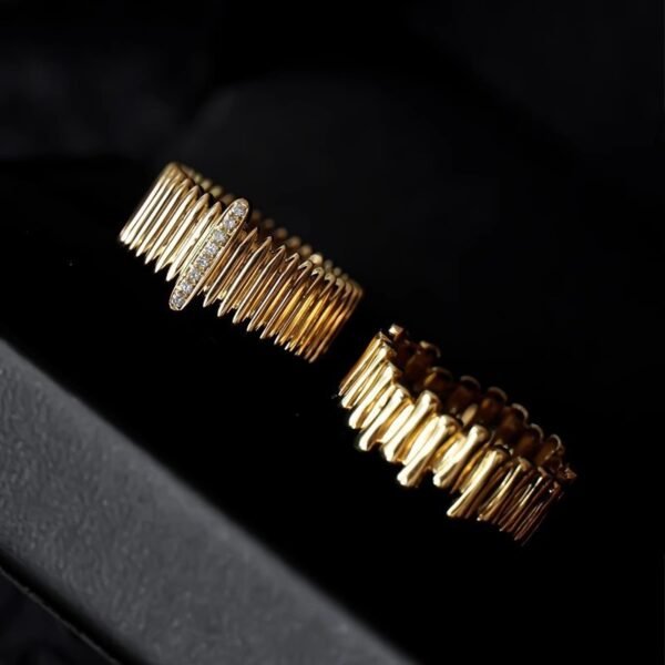 Women's Retro 18K Gold Geometric Diamond Ring - Image 3