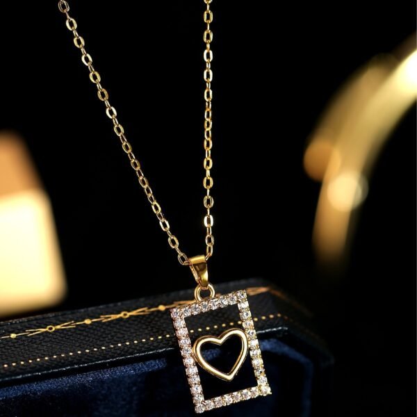 Minimal Heart Necklace