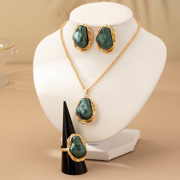 Retro Pearl Jewelry Set