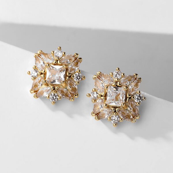 Zircon Women's Fashion High Class Elegant Special Interest Earrings - Image 2