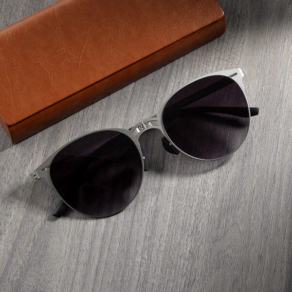 Lightweight Folding Men's Stainless Steel Fashion Vintage Sunglasses - Image 3