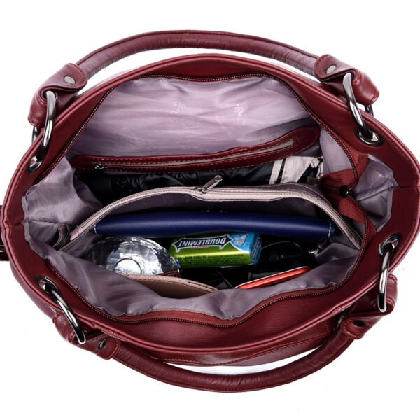 Women's Retro PU Tassel Crossbody Bucket Bag - Image 2