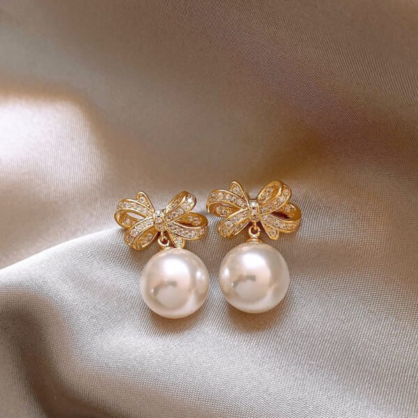Bow Pearl Earrings