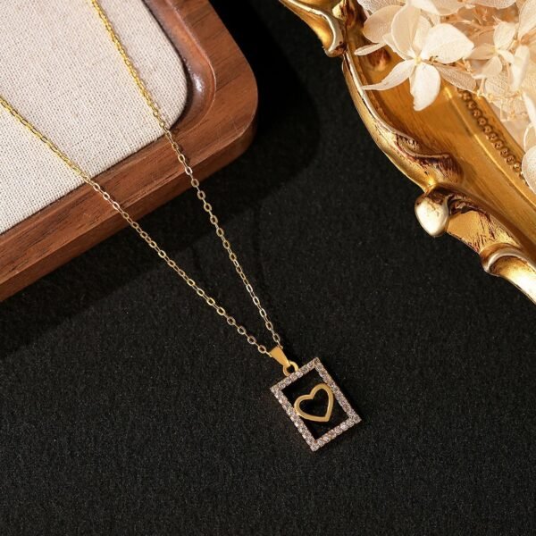 Minimal Heart Necklace