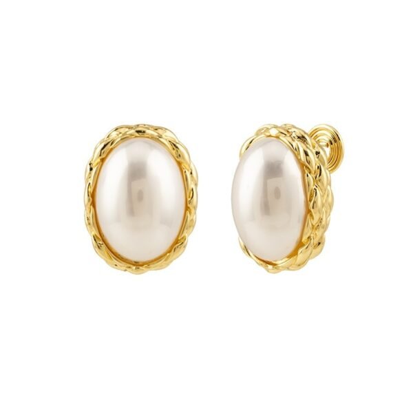 Women's Oval Pearl Non-Piercing Earrings - Image 2