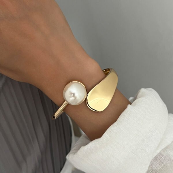 Ornament Irregular Fashion Pearl Bracelet Fashion Open Bracelet For Women - Image 6