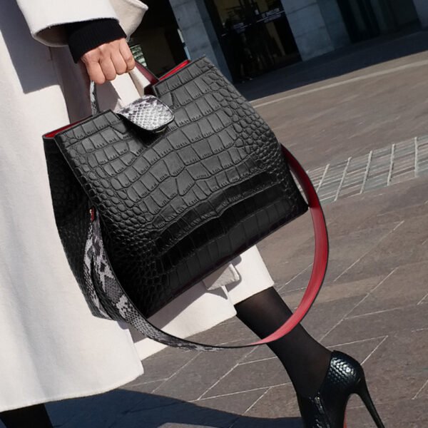Broadband Messenger Bag