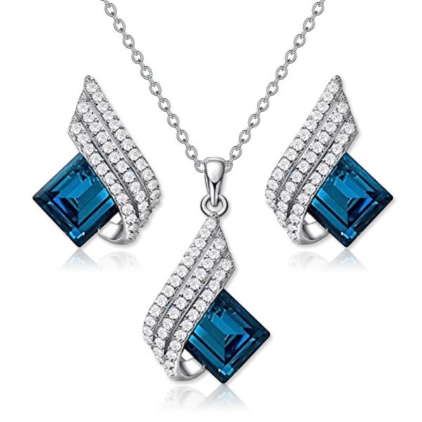 Glass Pendant Necklace