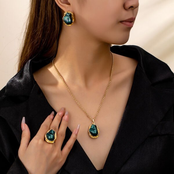 Retro Pearl Jewelry Set