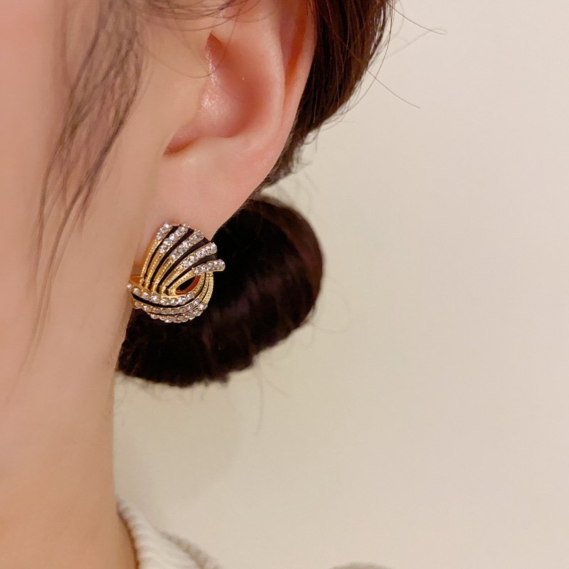 Women's Super Flash Rhinestone Gold-Plated Earrings - Image 6